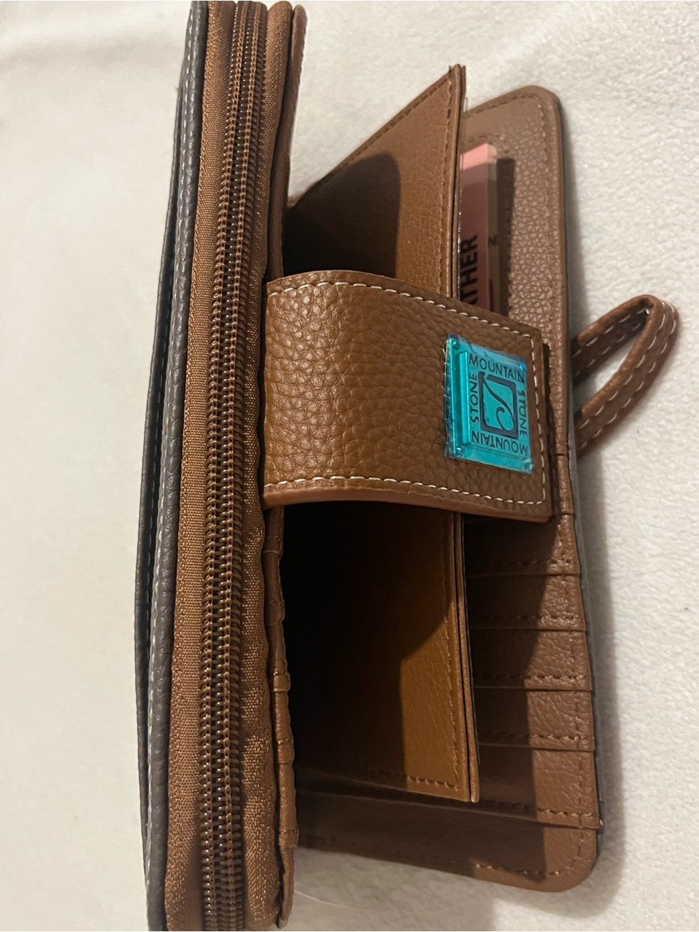 Stone Mountain  Brown leather Wallet with Zip Compartment